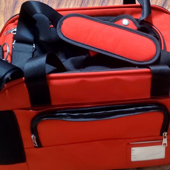 DOG CARRIER NEW WITHOUT TAGS RED - Picture 1 of 6